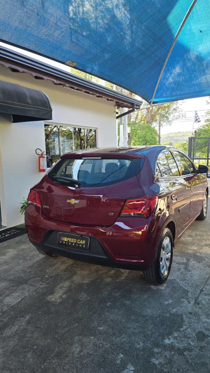 CHEVROLET Onix Hatch - Foto