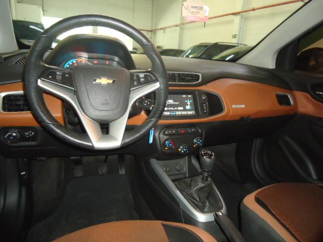 CHEVROLET Onix Hatch - Foto