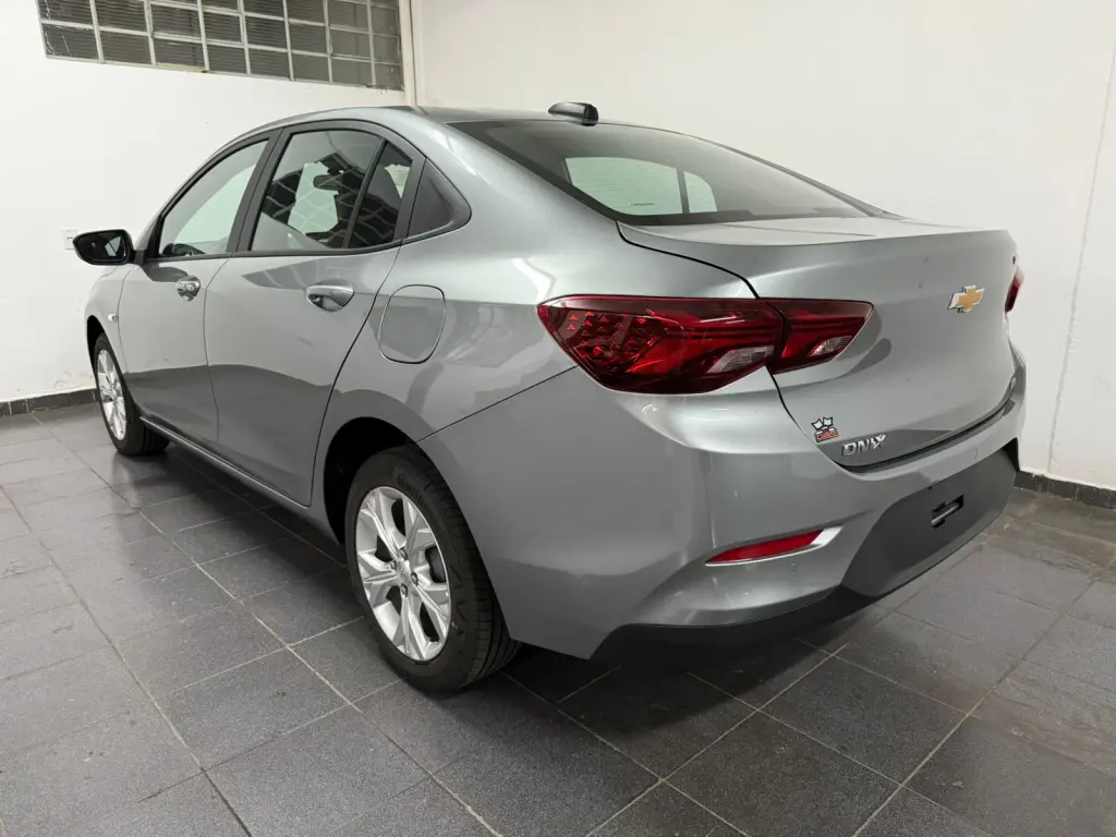 CHEVROLET Onix Sedan - Foto