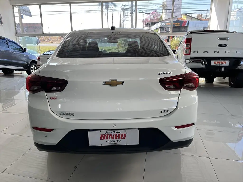 CHEVROLET Onix Sedan - Foto