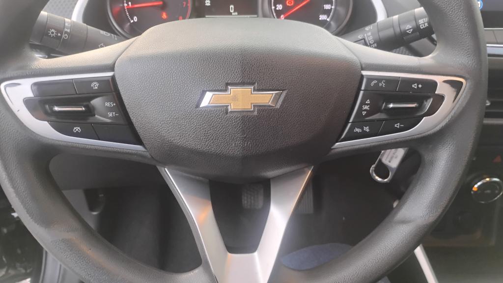 CHEVROLET Onix Sedan - Foto