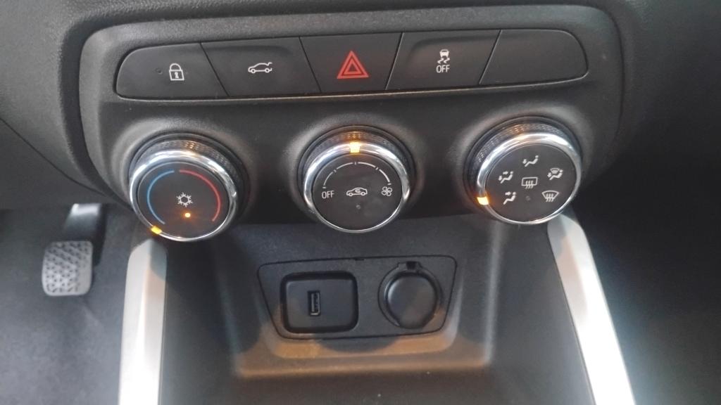 CHEVROLET Onix Sedan - Foto