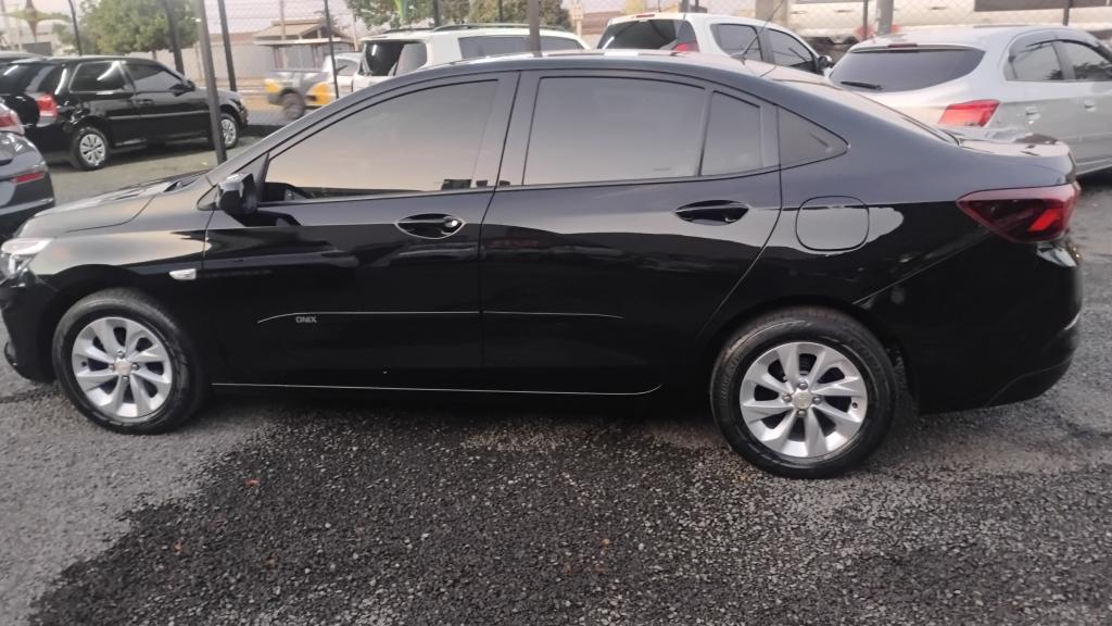 CHEVROLET Onix Sedan - Foto