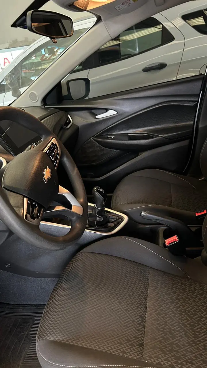 CHEVROLET Onix Sedan - Foto