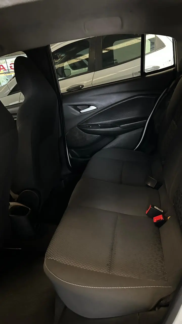 CHEVROLET Onix Sedan - Foto