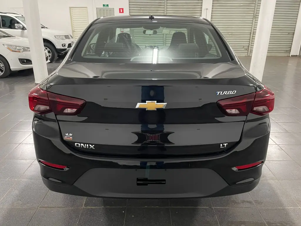 CHEVROLET Onix Sedan - Foto