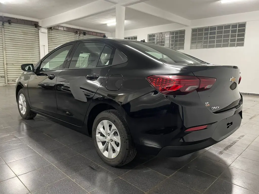 CHEVROLET Onix Sedan - Foto