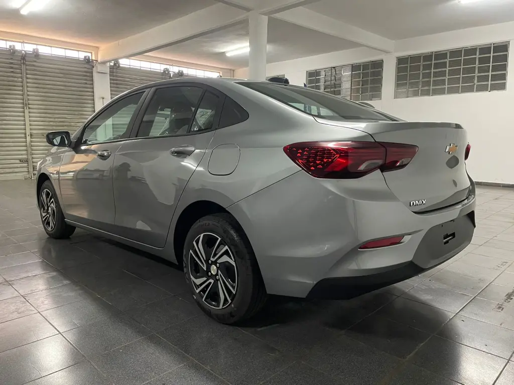 CHEVROLET Onix Sedan - Foto