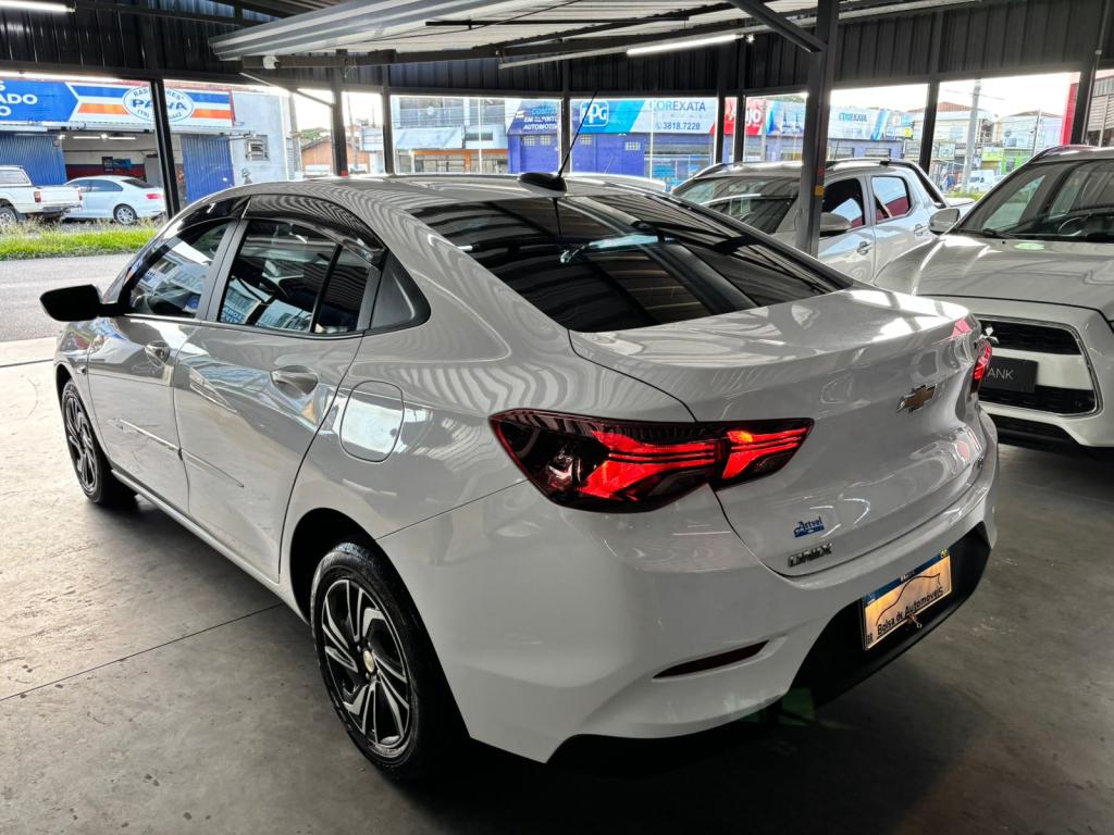 CHEVROLET Onix Sedan - Foto