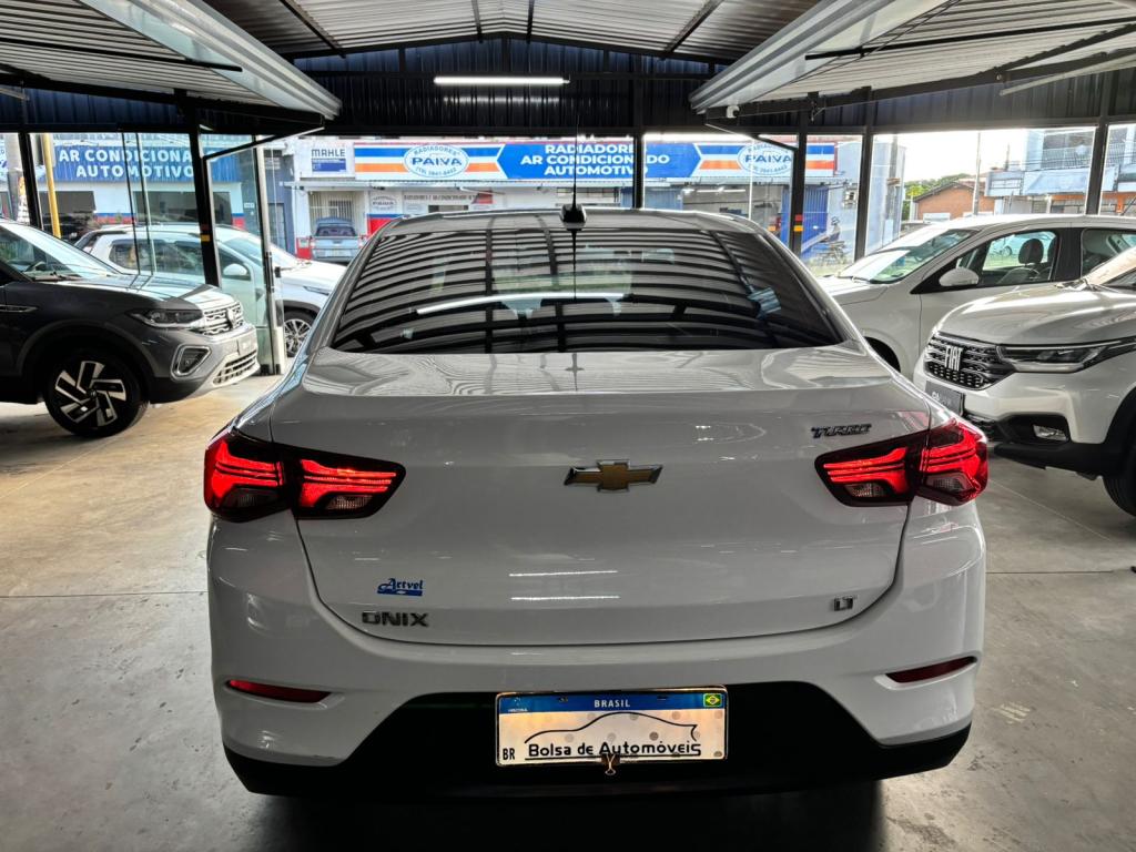 CHEVROLET Onix Sedan - Foto