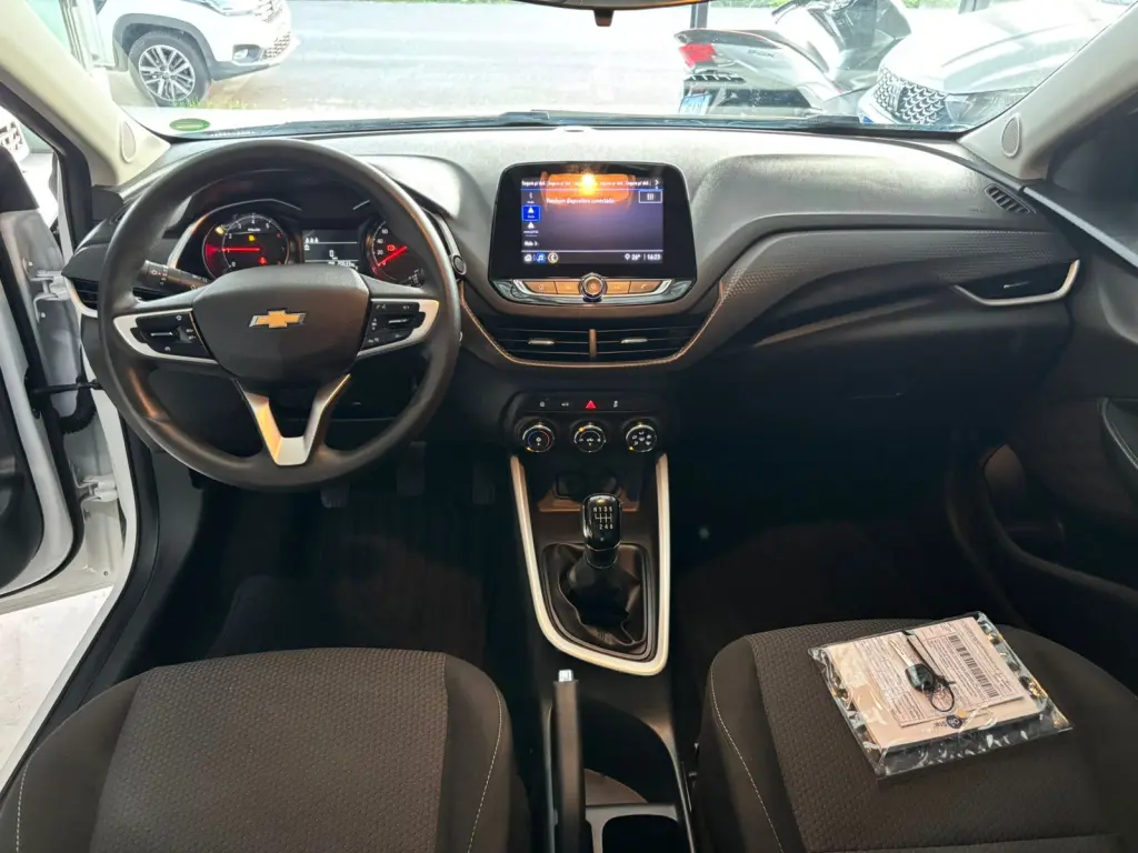 CHEVROLET Onix Sedan - Foto