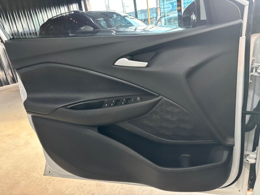 CHEVROLET Onix Sedan - Foto