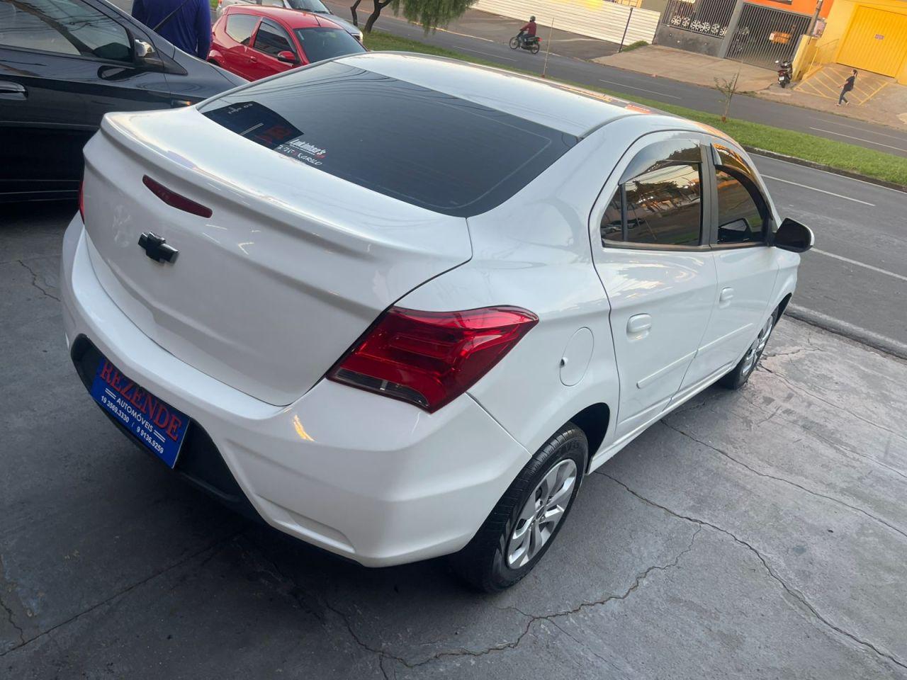 CHEVROLET Onix Sedan - Foto