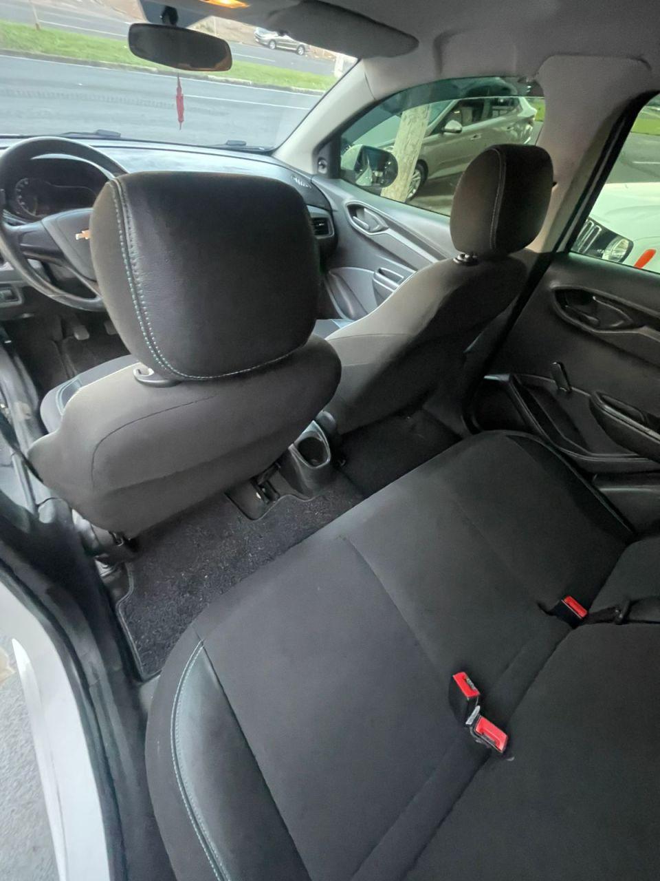 CHEVROLET Onix Sedan - Foto