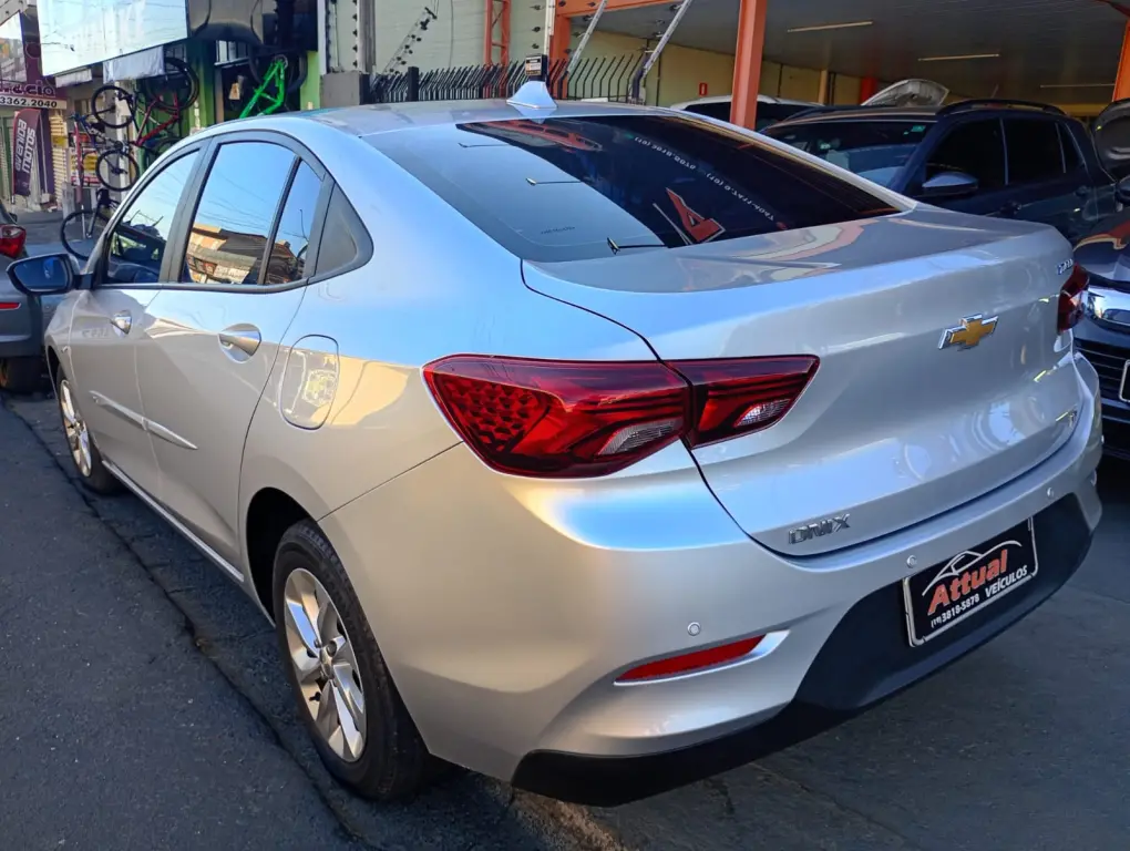 CHEVROLET Onix Sedan - Foto