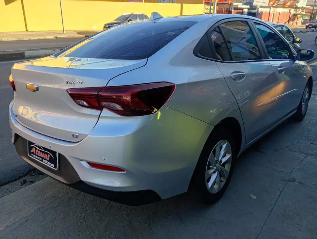 CHEVROLET Onix Sedan - Foto