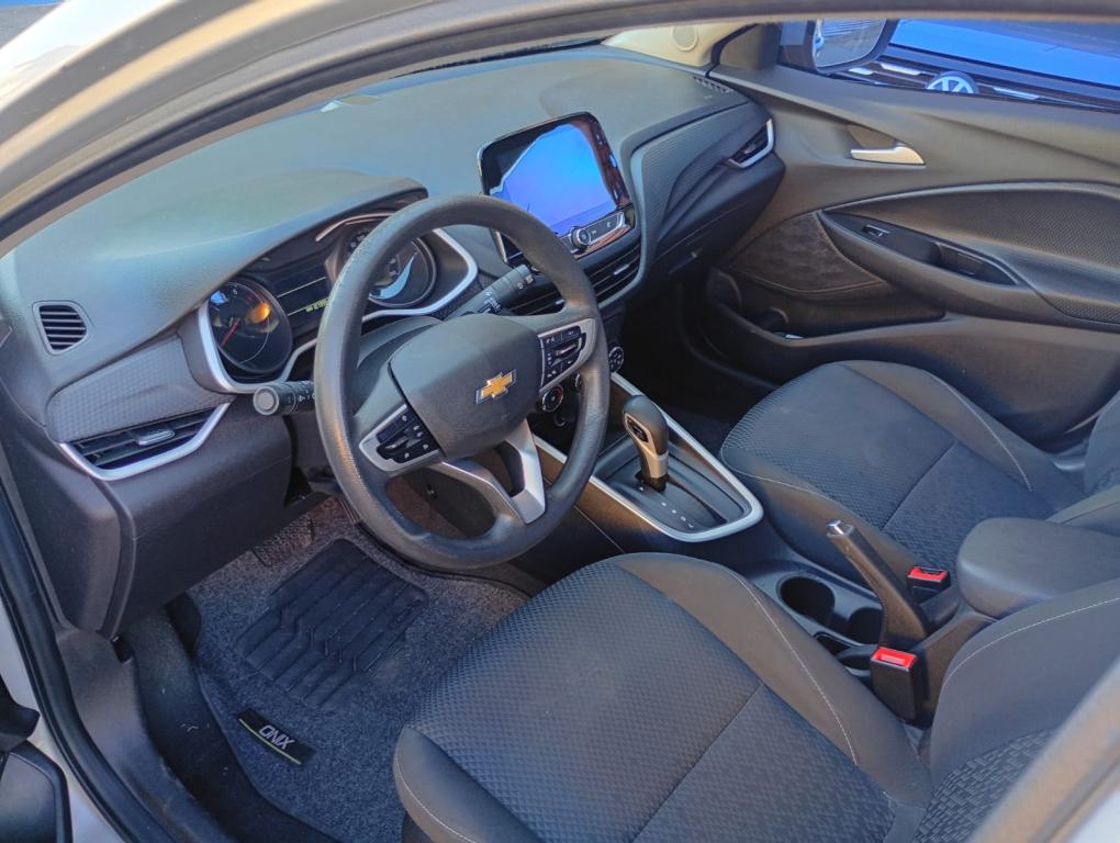 CHEVROLET Onix Sedan - Foto