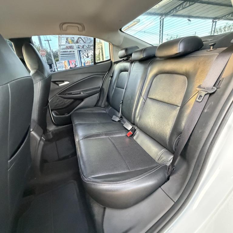 CHEVROLET Onix Sedan - Foto