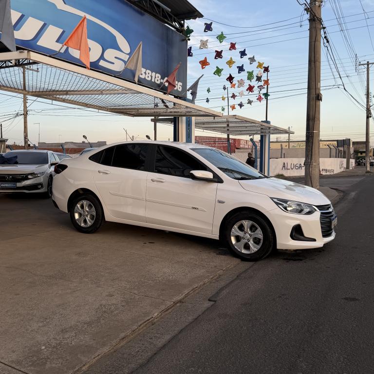 CHEVROLET Onix Sedan - Foto