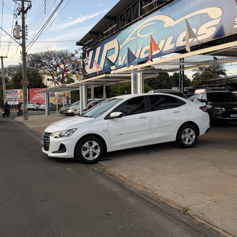 CHEVROLET Onix Sedan - Foto