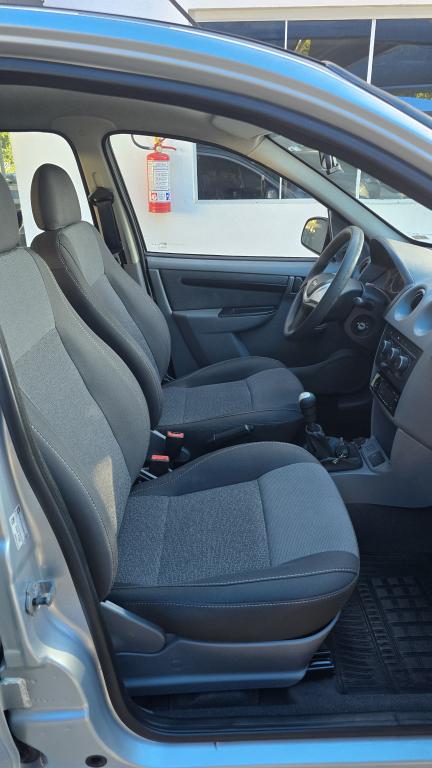 CHEVROLET Prisma - Foto