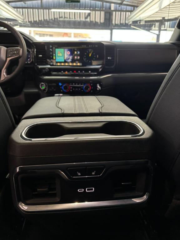 CHEVROLET Silverado - Foto