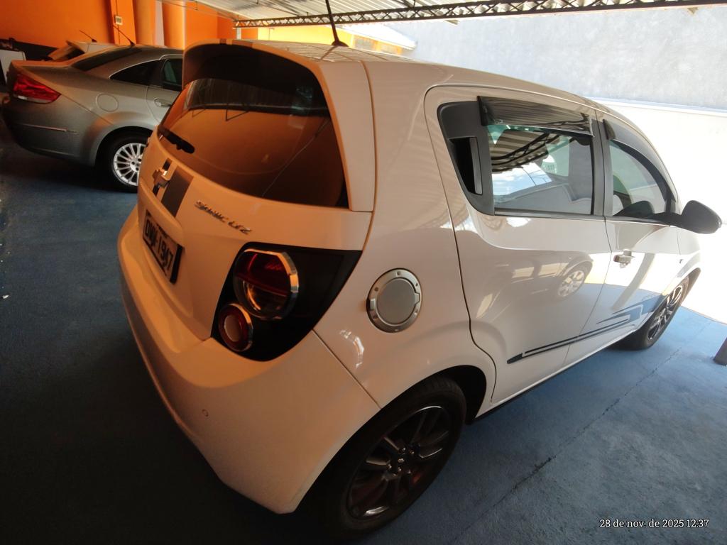 CHEVROLET Sonic Hatch - Foto