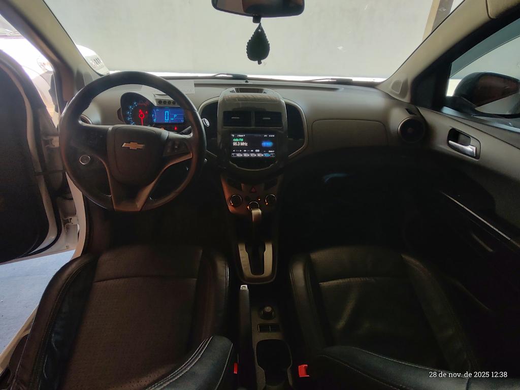 CHEVROLET Sonic Hatch - Foto