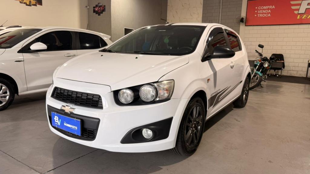 CHEVROLET Sonic Hatch - Foto