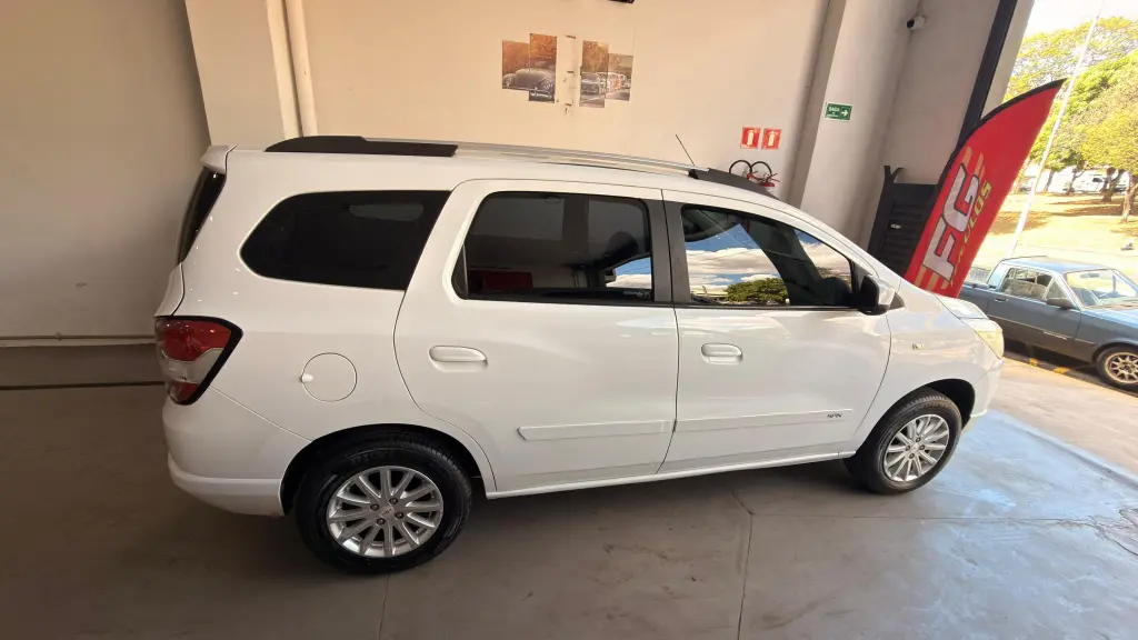 CHEVROLET Spin - Foto