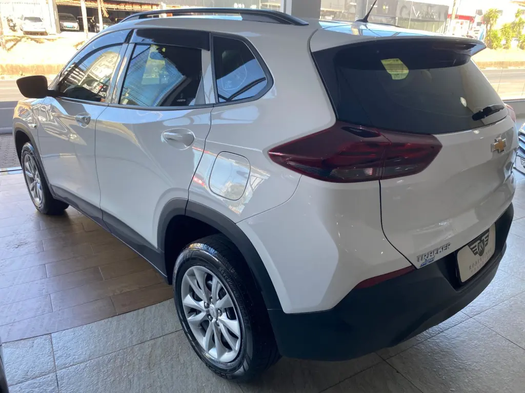 CHEVROLET Tracker - Foto