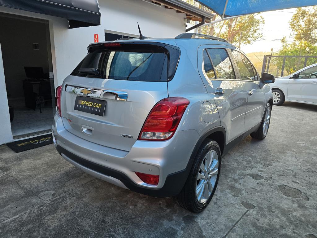 CHEVROLET Tracker - Foto