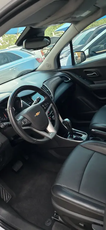 CHEVROLET Tracker - Foto