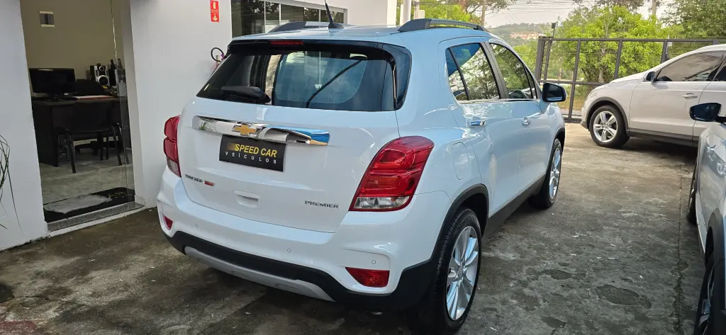 CHEVROLET Tracker - Foto