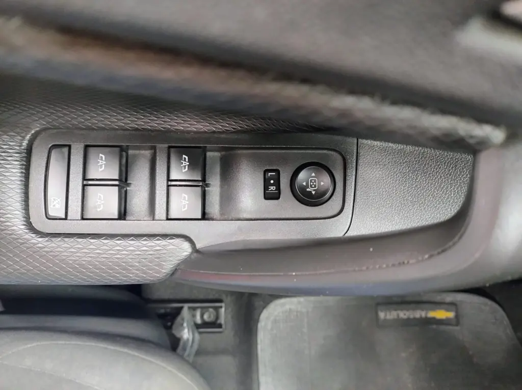 CHEVROLET Tracker - Foto