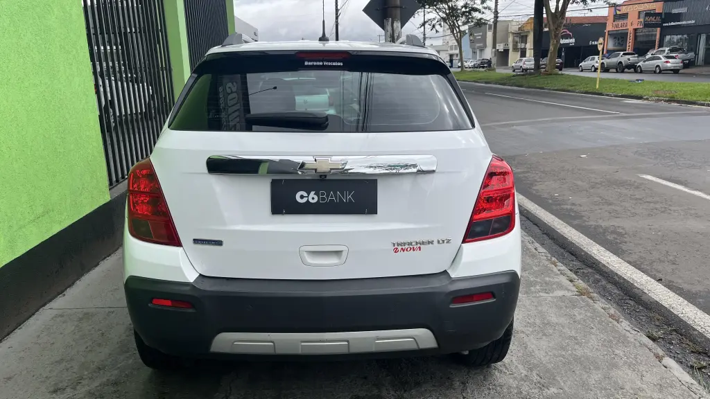 CHEVROLET Tracker - Foto