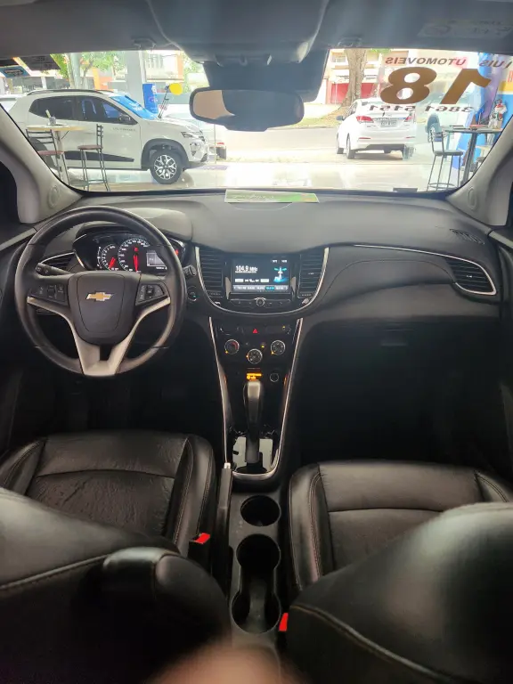 CHEVROLET Tracker - Foto