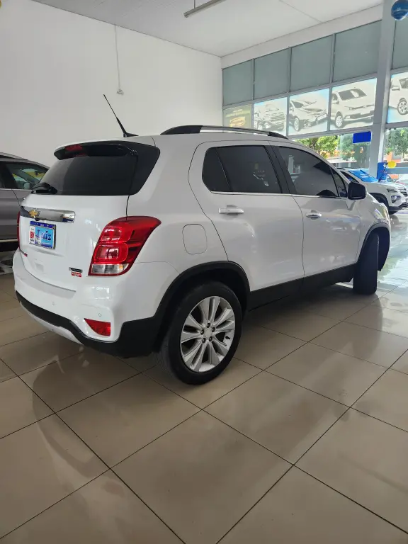 CHEVROLET Tracker - Foto