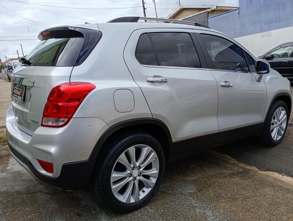 CHEVROLET Tracker - Foto