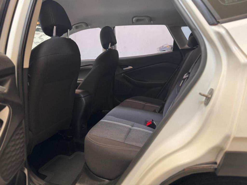 CHEVROLET Tracker - Foto