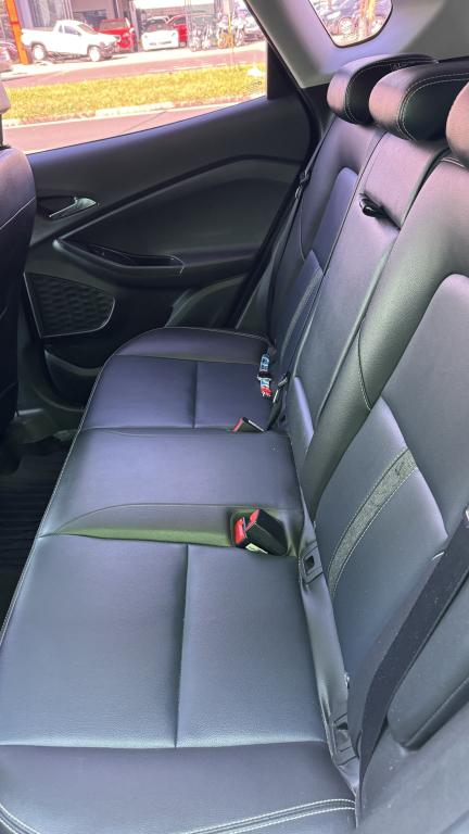 CHEVROLET Tracker - Foto
