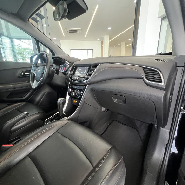 CHEVROLET Tracker - Foto