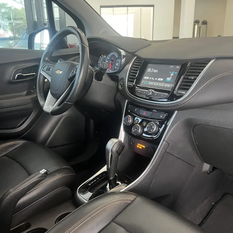 CHEVROLET Tracker - Foto