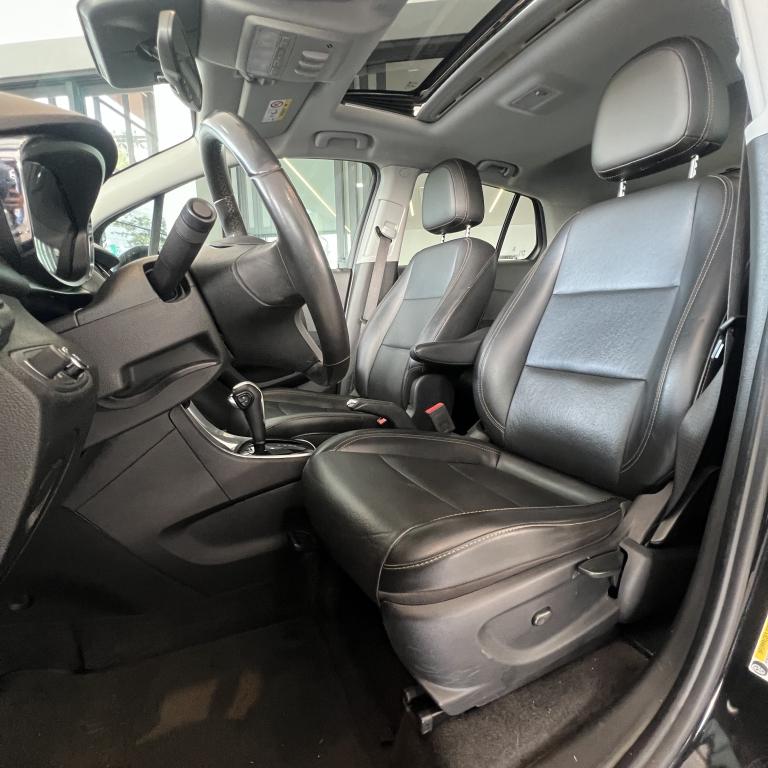 CHEVROLET Tracker - Foto