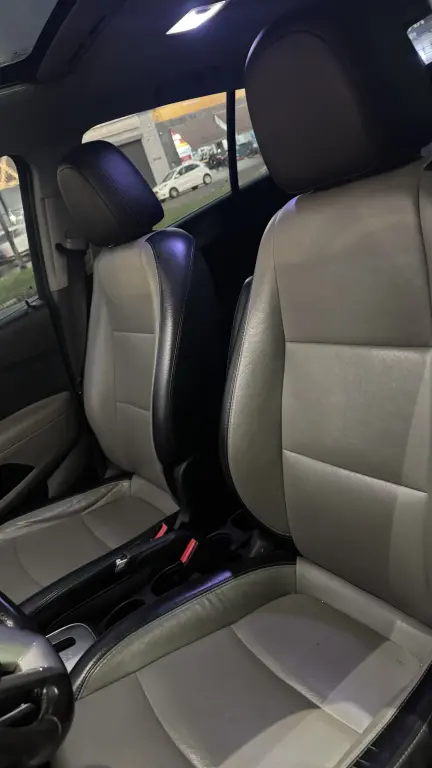 CHEVROLET Tracker - Foto