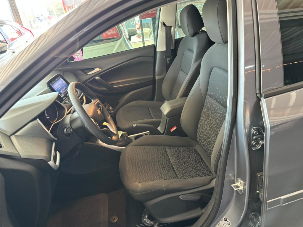 CHEVROLET Tracker - Foto
