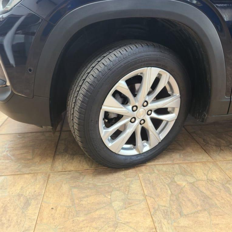 CHEVROLET Tracker - Foto