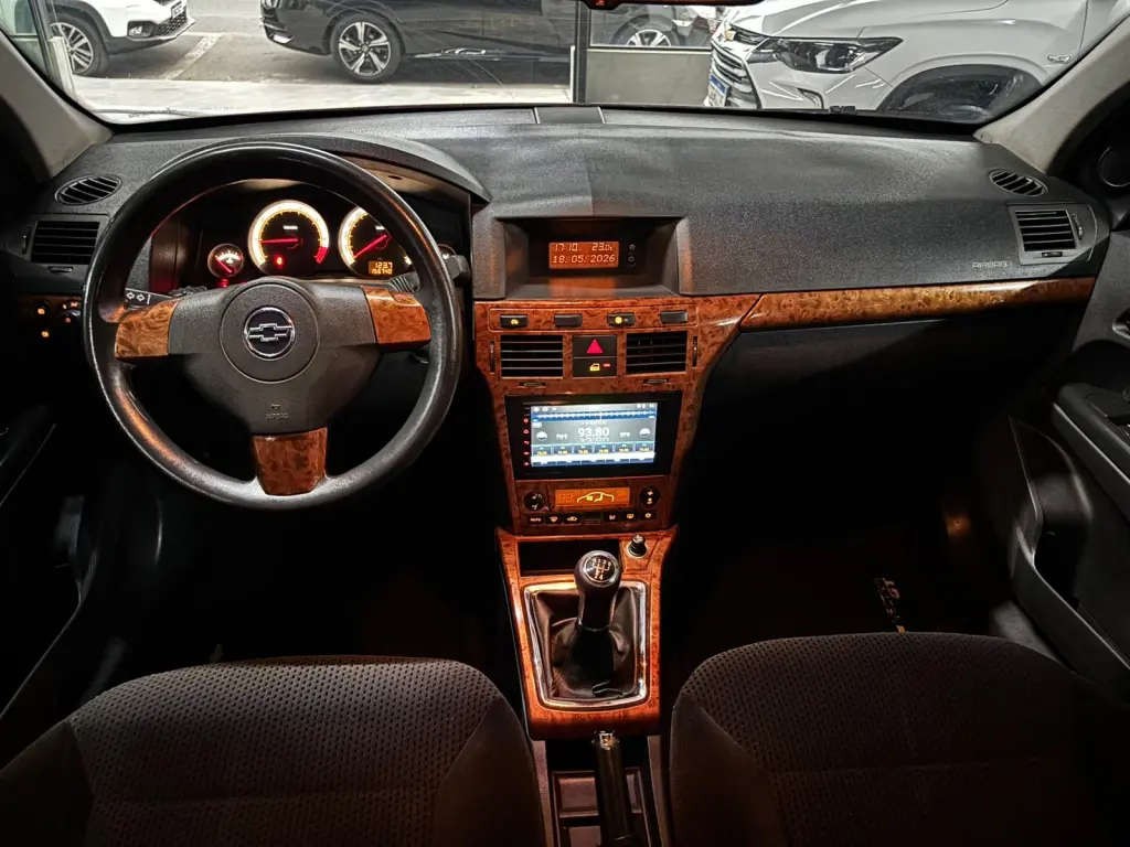 CHEVROLET Vectra Hatch - Foto