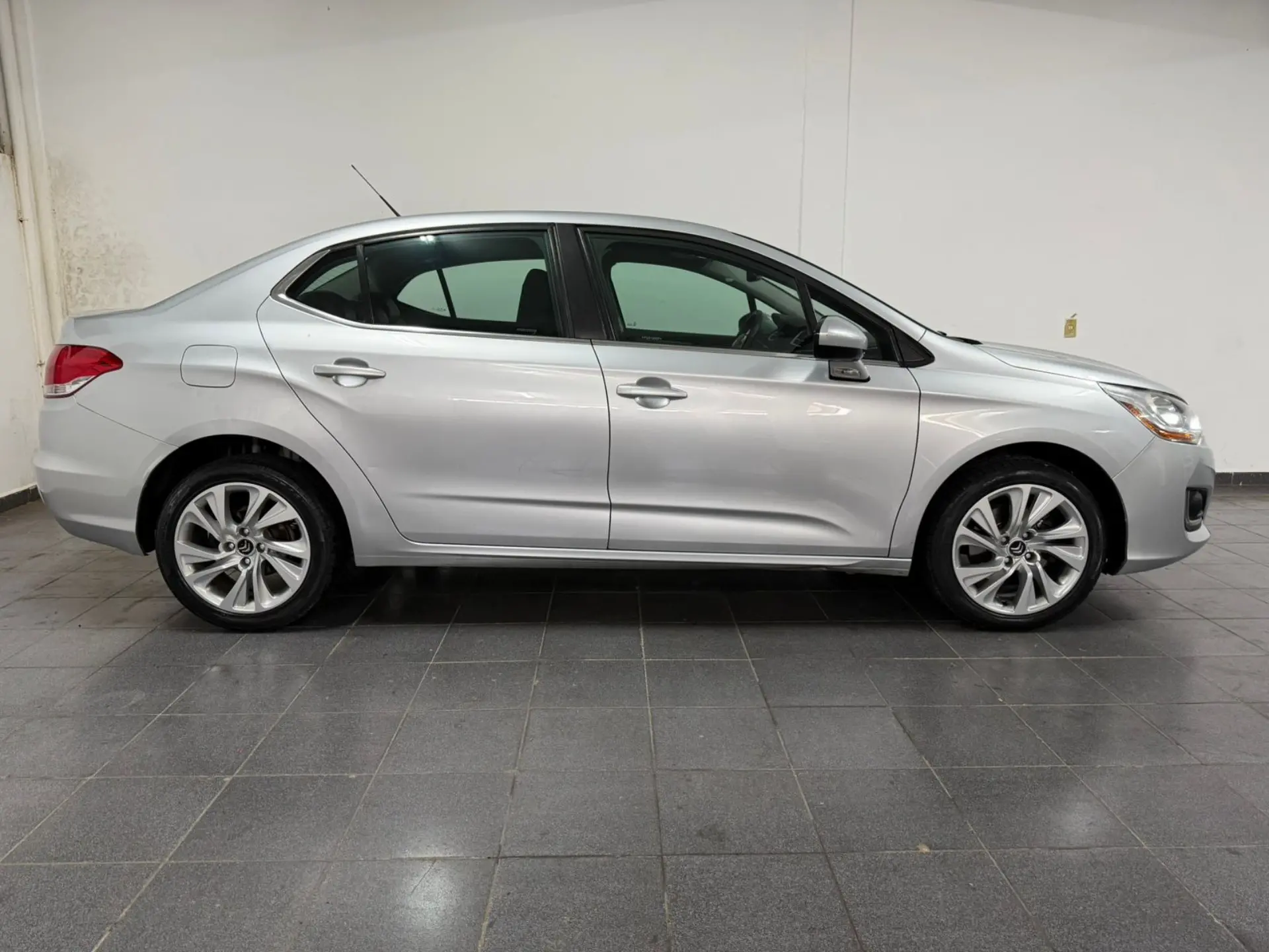 CITROEN C4 Sedan - Foto