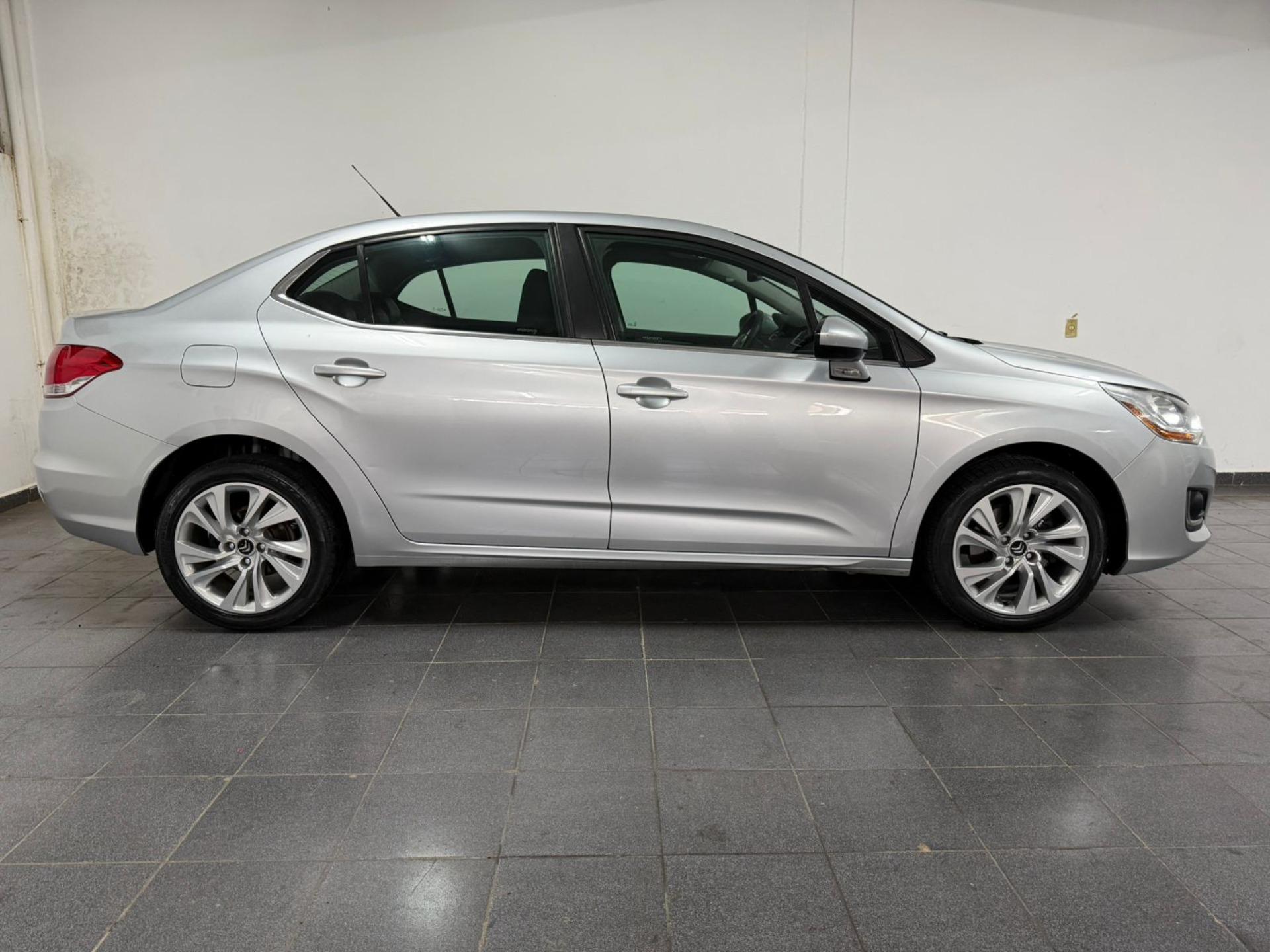 CITROEN C4 Sedan - Foto